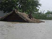 жертвами наводнения в индии стали 250 человек, более двух миллионов остались без крова